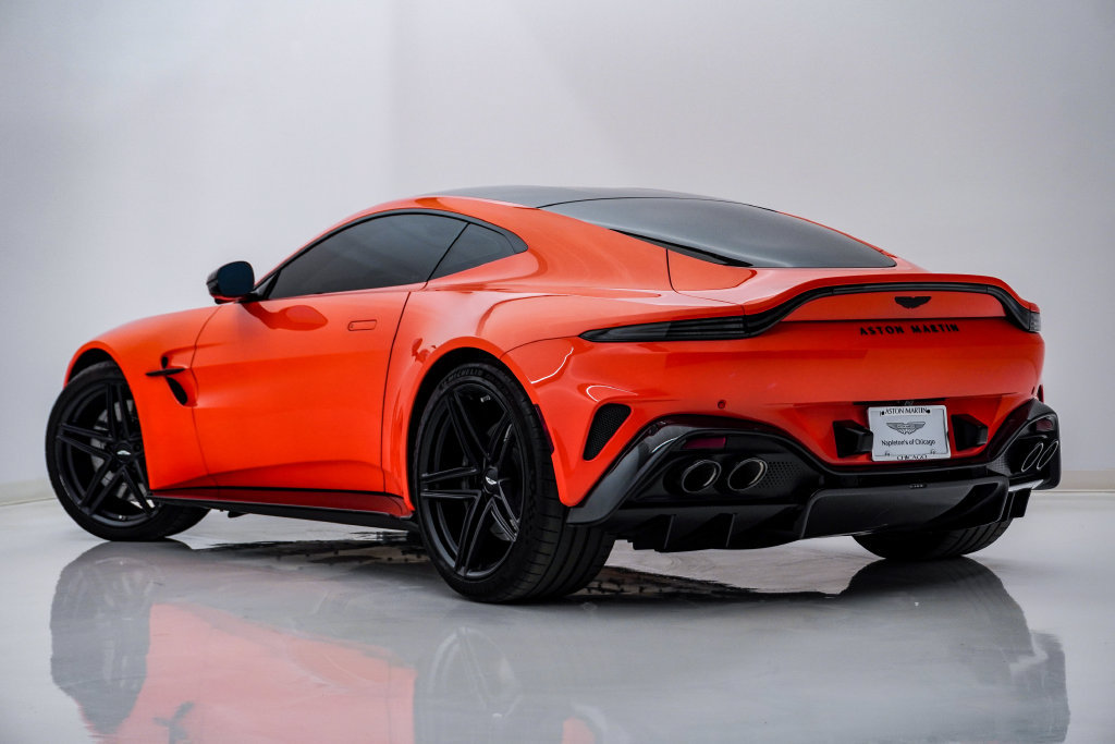 Used 2025 Aston Martin V8 Vantage Coupe RWD image 8