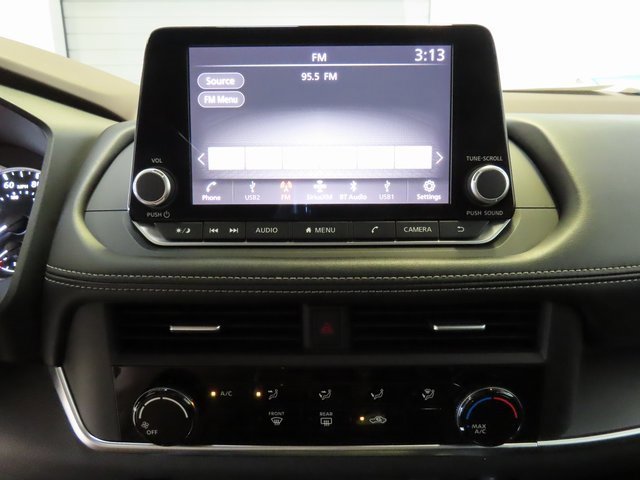 Used 2023 Nissan Rogue S image 23