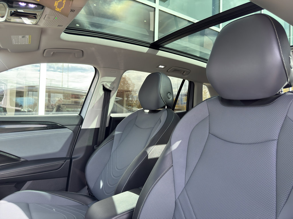 New 2026 Volkswagen Tiguan SE image 8