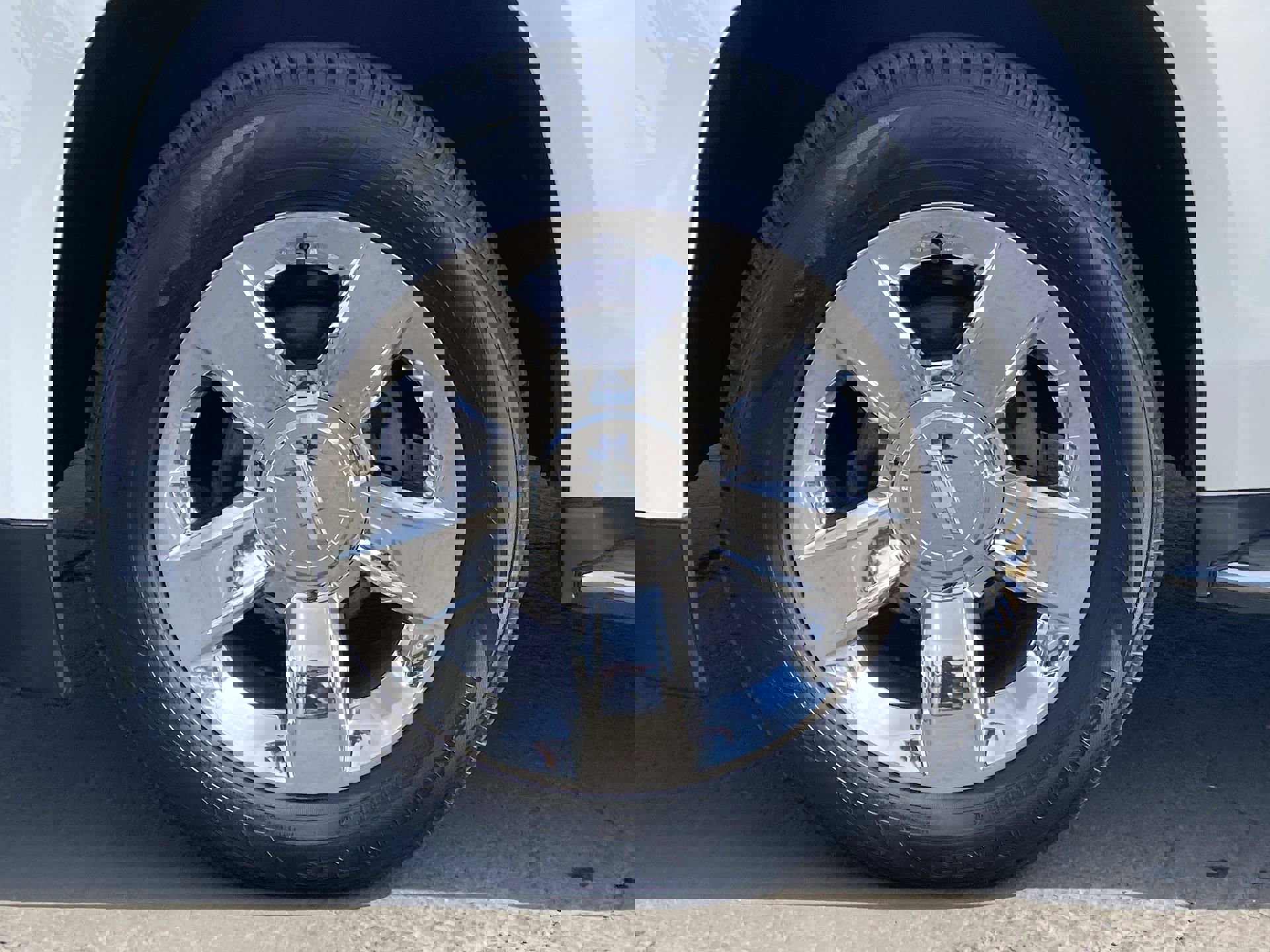 Used 2016 Chevrolet Tahoe LTZ image 38