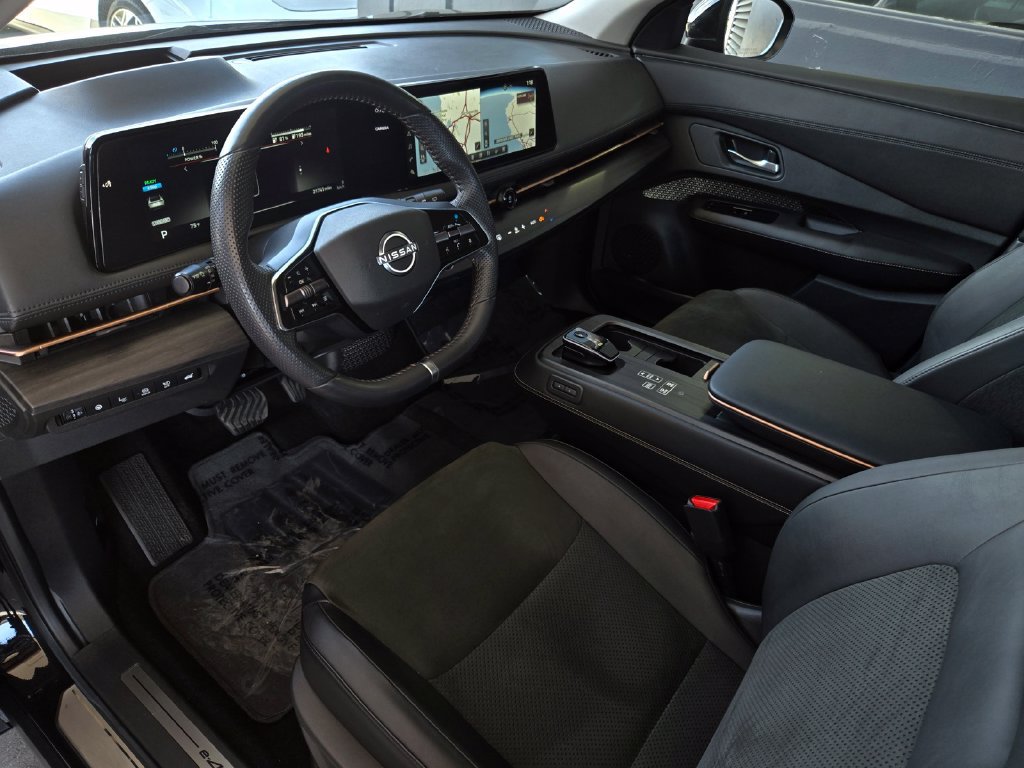 Used 2024 Nissan Ariya AWD image 10