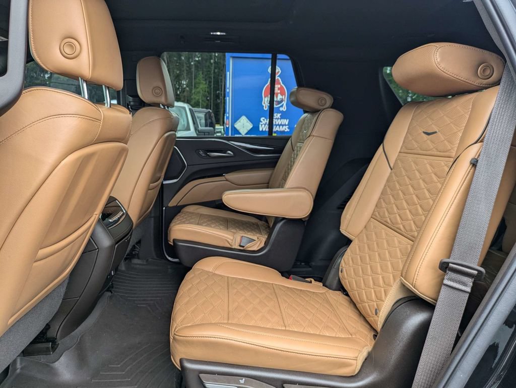 Used 2022 Cadillac Escalade Sport w/ Touring Package AWD/4WD image 15
