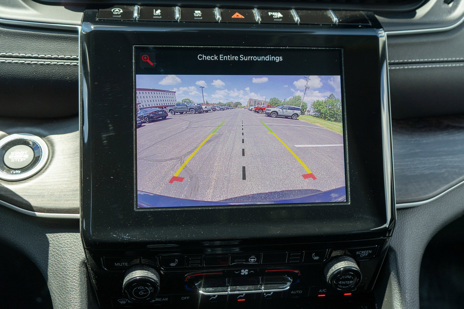 Used 2022 Jeep Grand Cherokee Limited AWD/4WD image 19