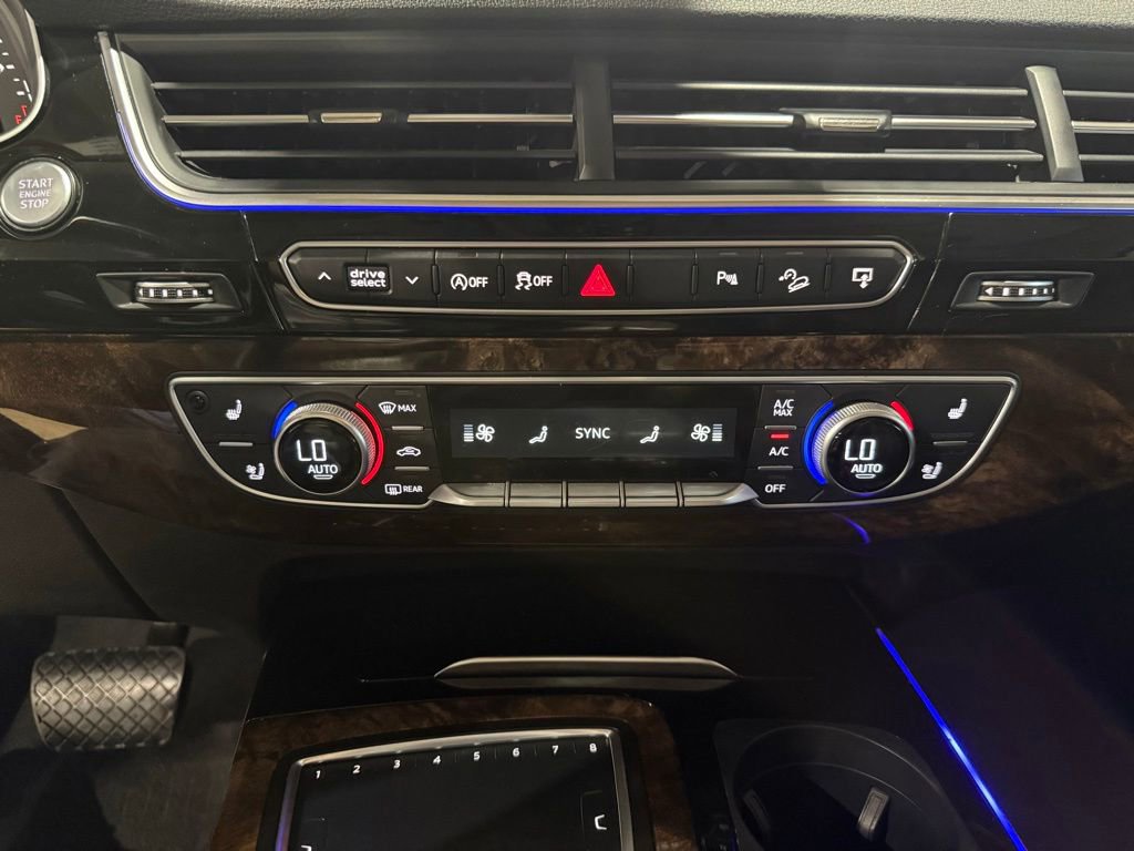 Used 2017 Audi Q7 3.0T Prestige AWD/4WD image 23