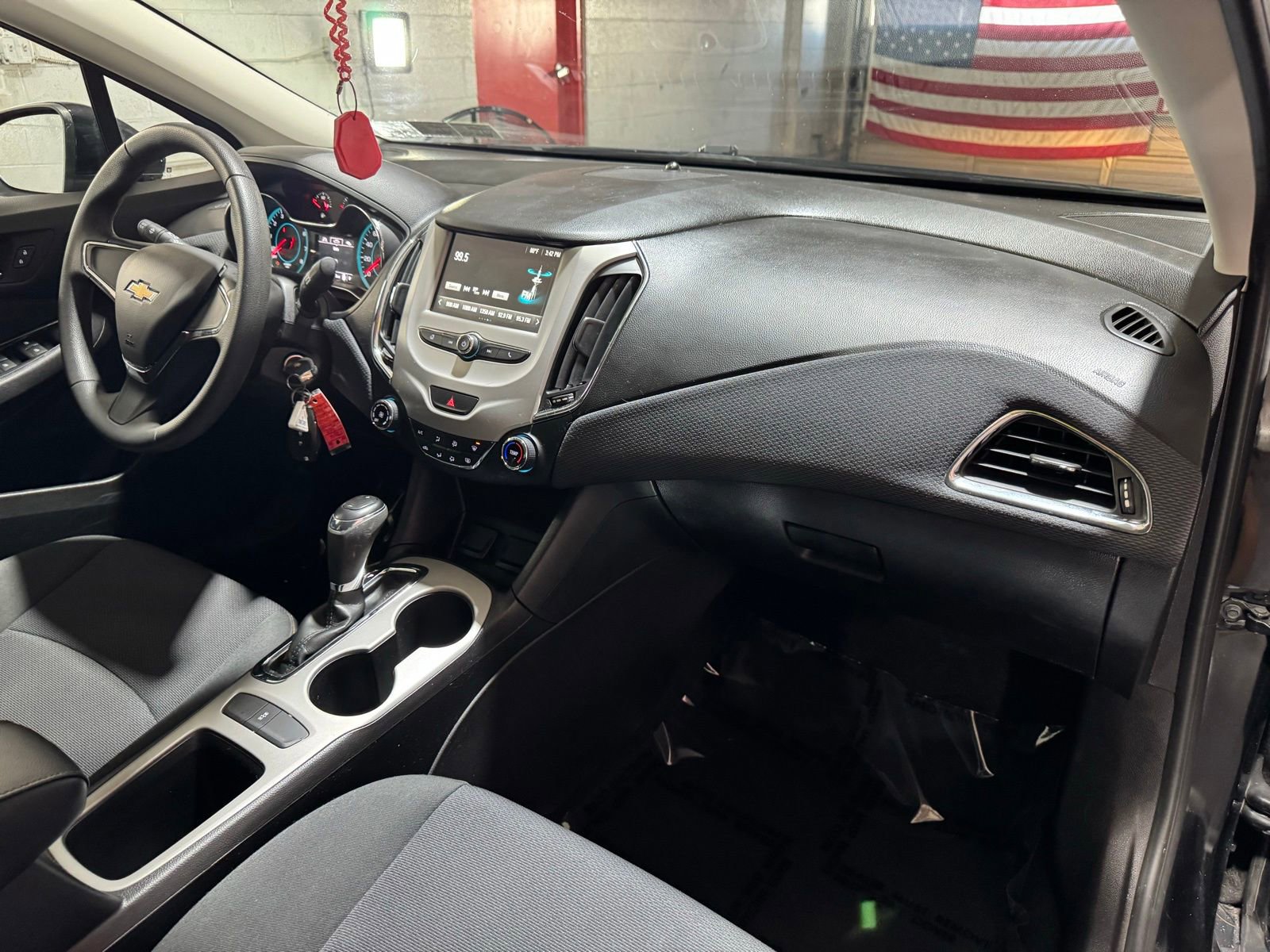 Used 2017 Chevrolet Cruze LS image 21