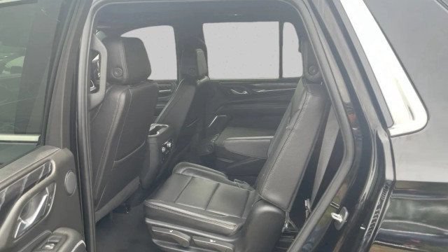 Used 2023 GMC Yukon Denali AWD/4WD image 16