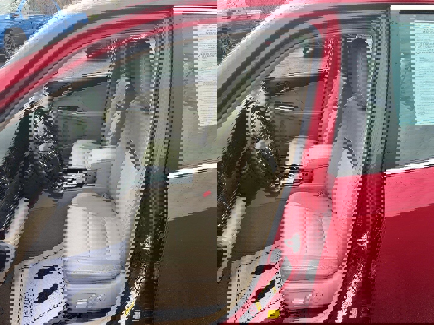 Used 2012 Toyota Camry XLE w/ Leather Pkg image 11