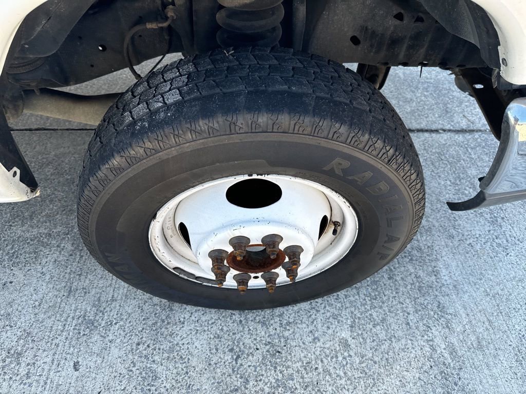 Used 2015 Ford E-350 and Econoline 350 Super Duty image 24