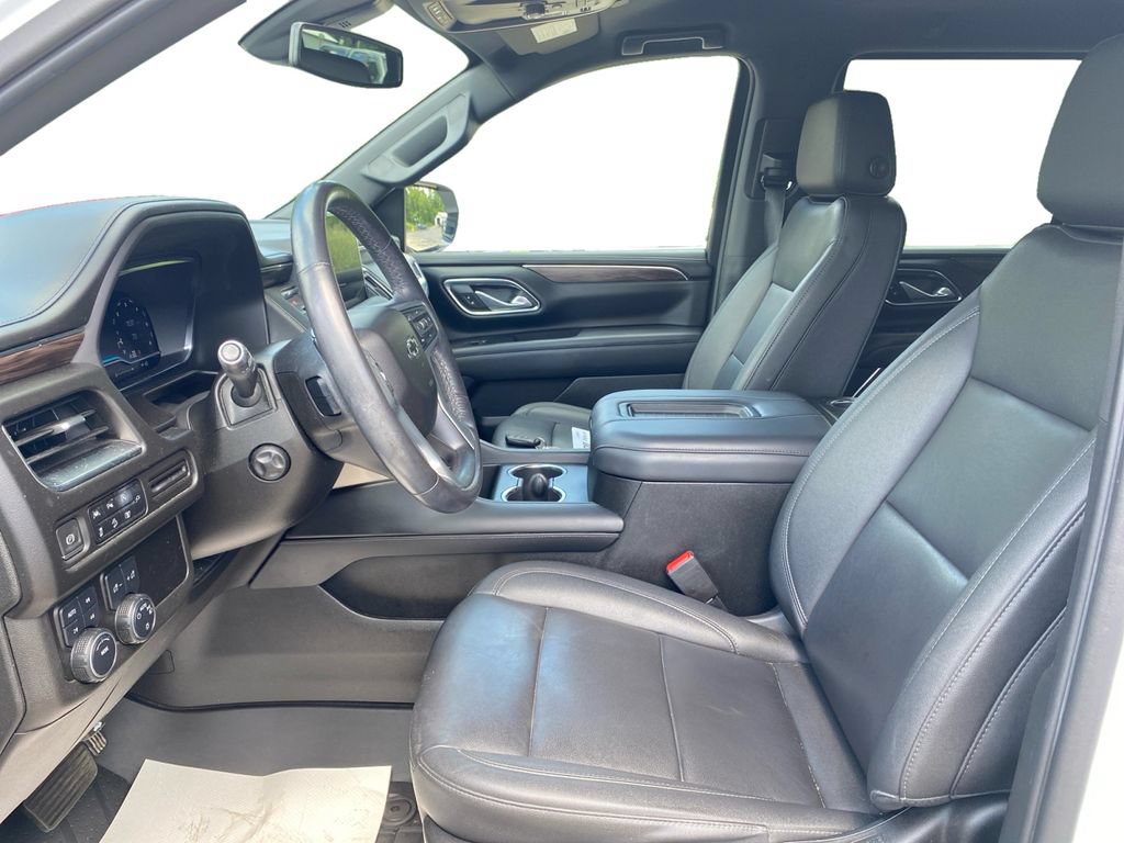 Used 2022 Chevrolet Tahoe Z71 w/ Luxury Package AWD/4WD image 17