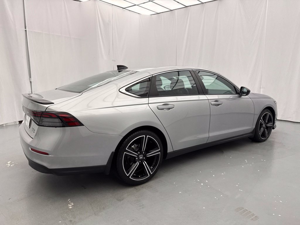 Used 2024 Honda Accord Sport image 13