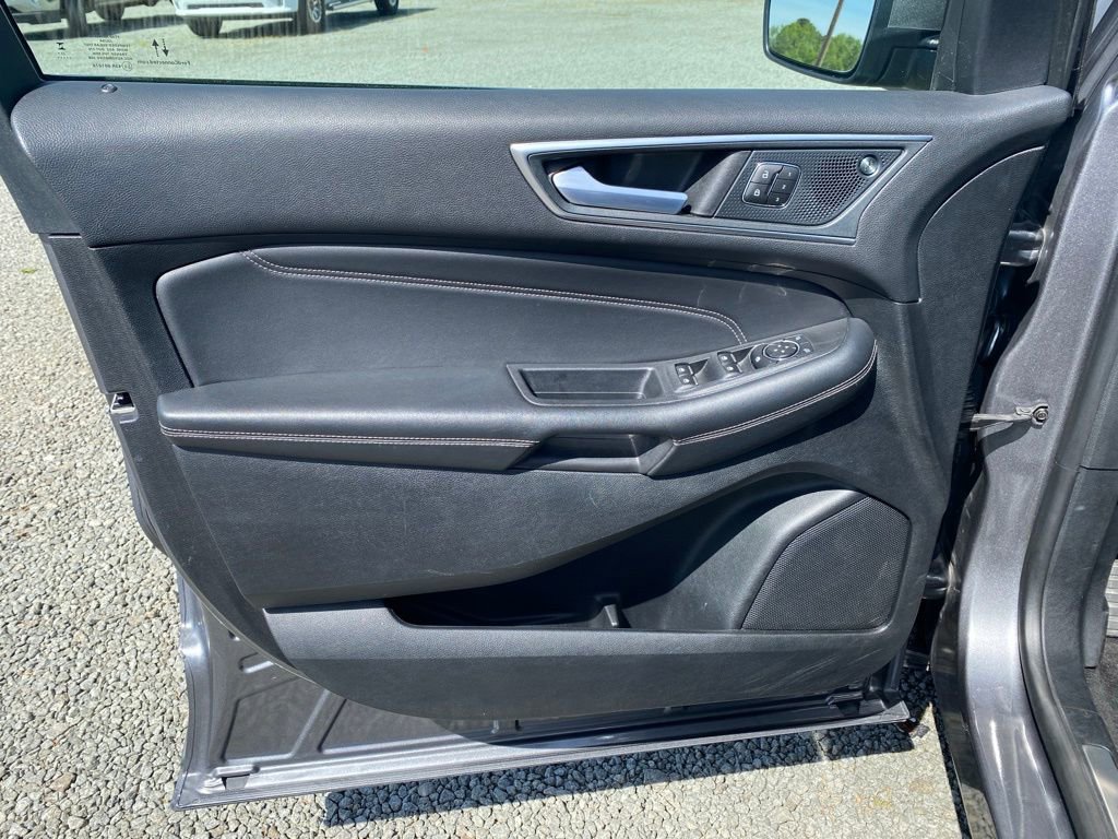 Used 2024 Ford Edge Titanium AWD/4WD image 10
