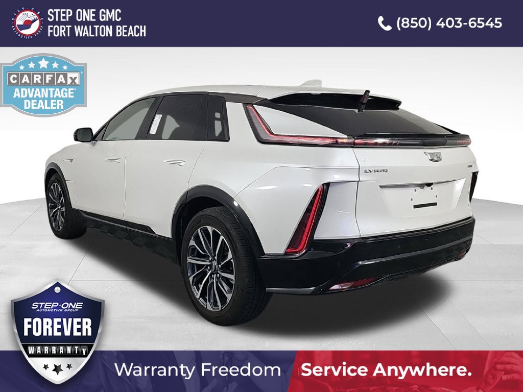 Used 2024 Cadillac Lyriq Sport RWD image 7
