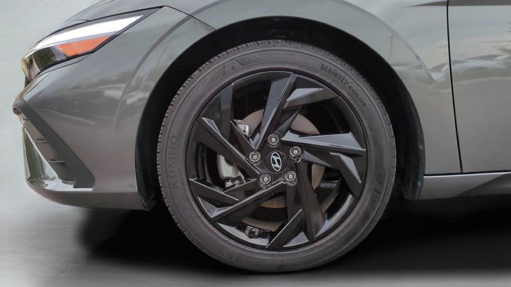 Certified 2026 Hyundai Elantra Sport FWD image 23