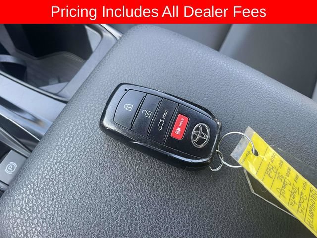 Used 2025 Toyota Camry SE FWD image 34