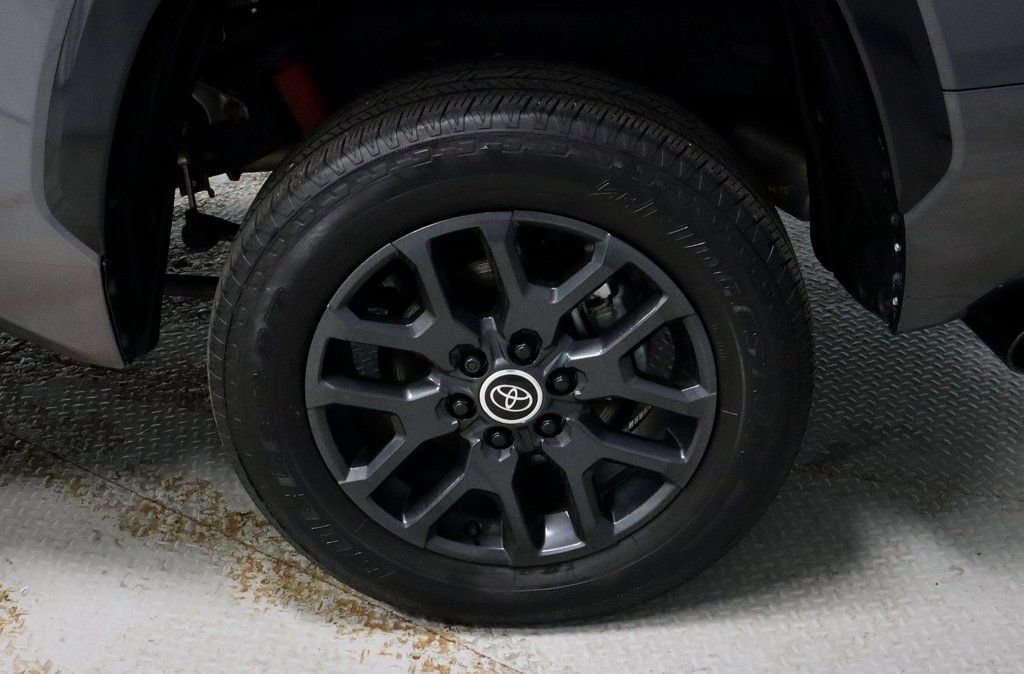 Used 2024 Toyota Tundra Platinum image 18