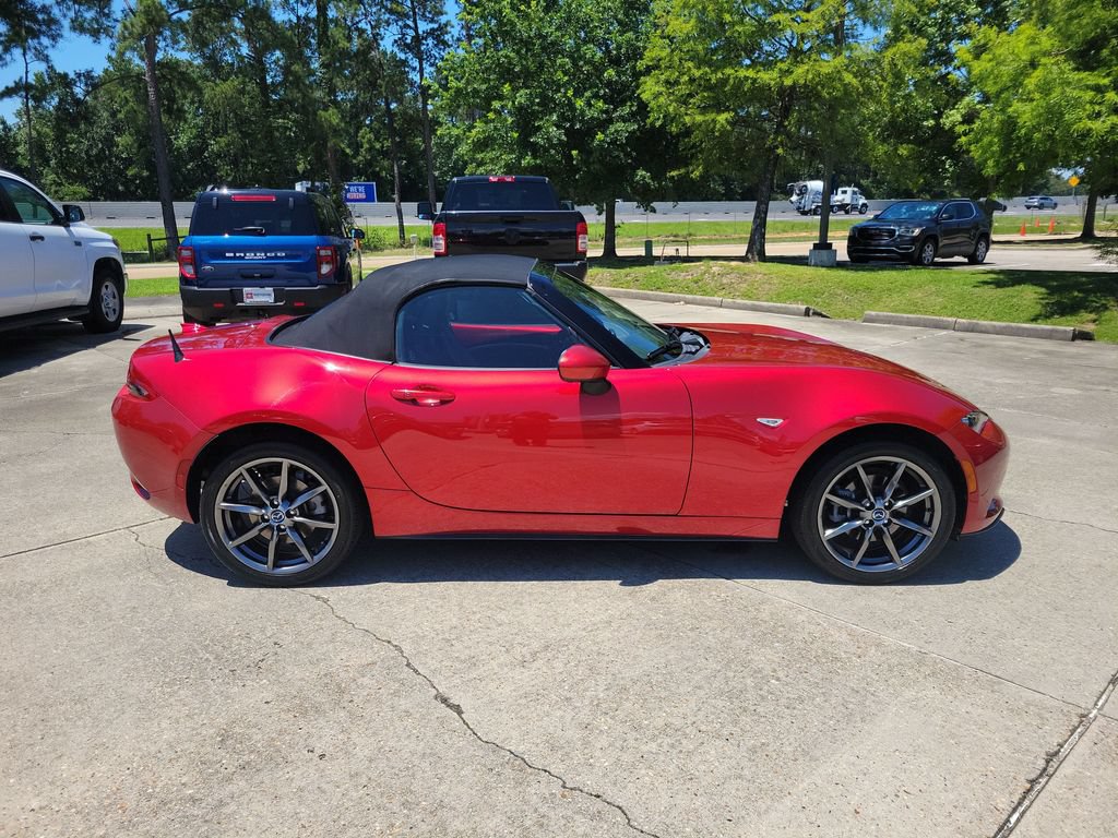Used 2017 MAZDA MX-5 Miata Grand Touring RWD image 8