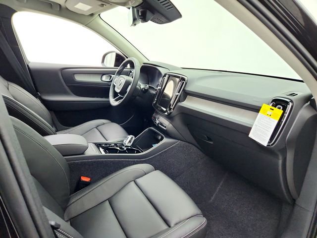 New 2026 Volvo XC40 B5 Ultra w/ Climate Package image 13