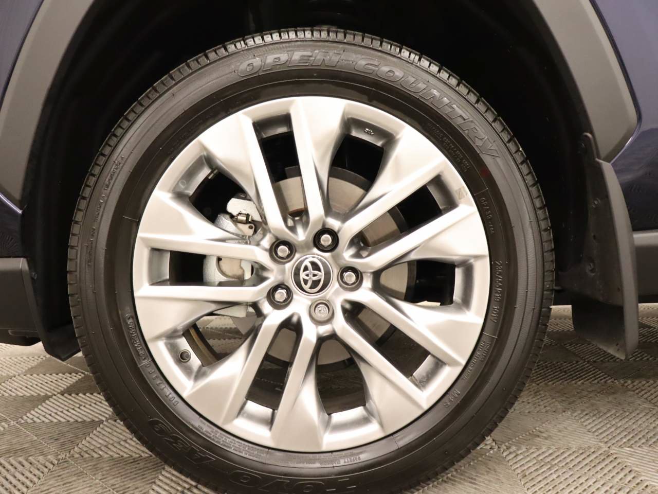 Used 2025 Toyota RAV4 Limited w/ Advanced Technology Package AWD/4WD image 6