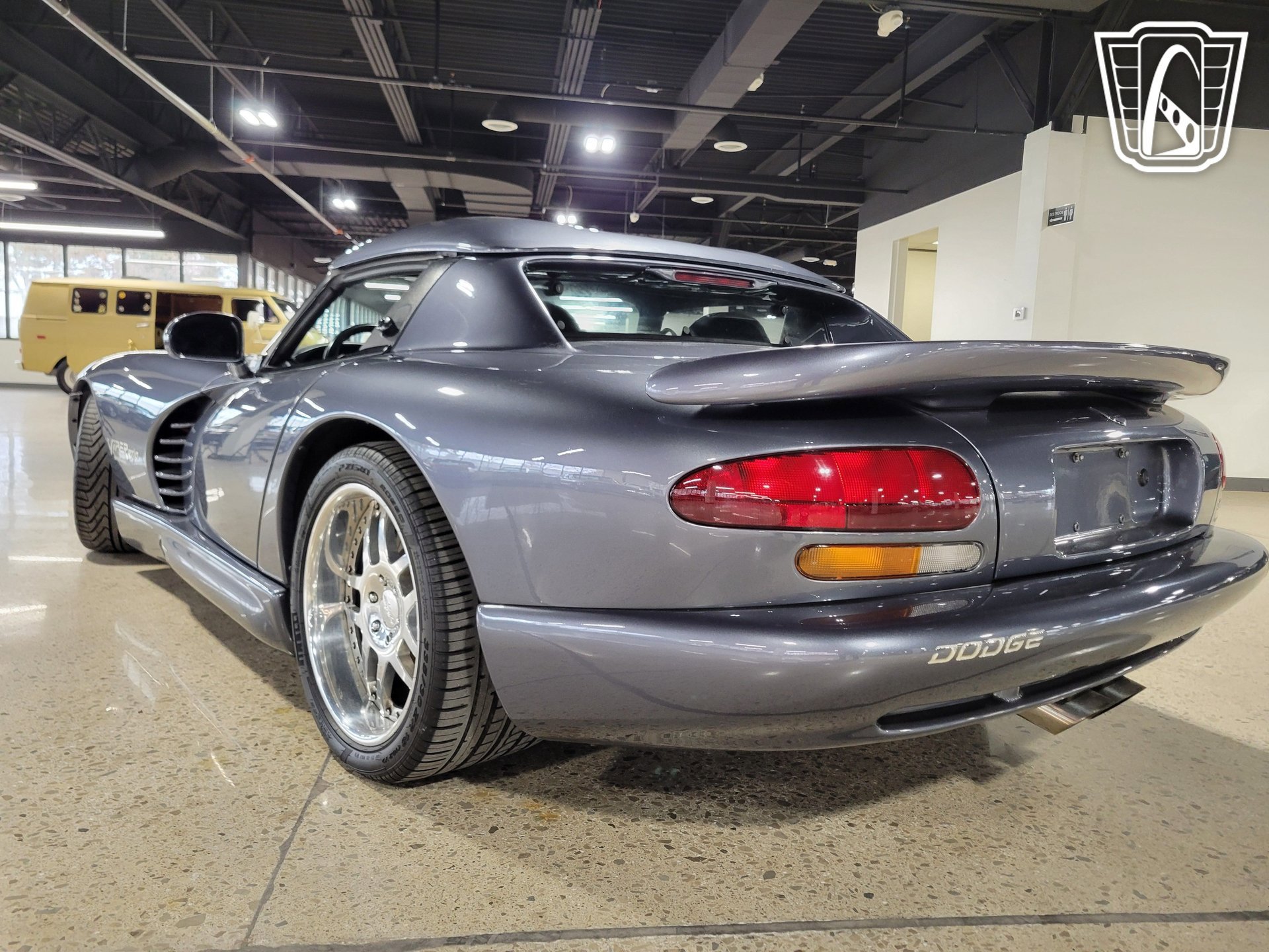 Used 2000 Dodge Viper RT/10 image 11