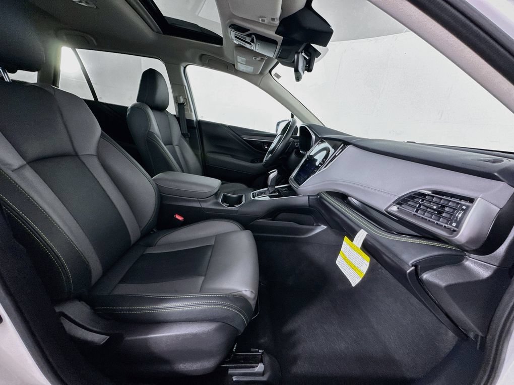Used 2025 Subaru Outback Onyx Edition AWD/4WD image 35