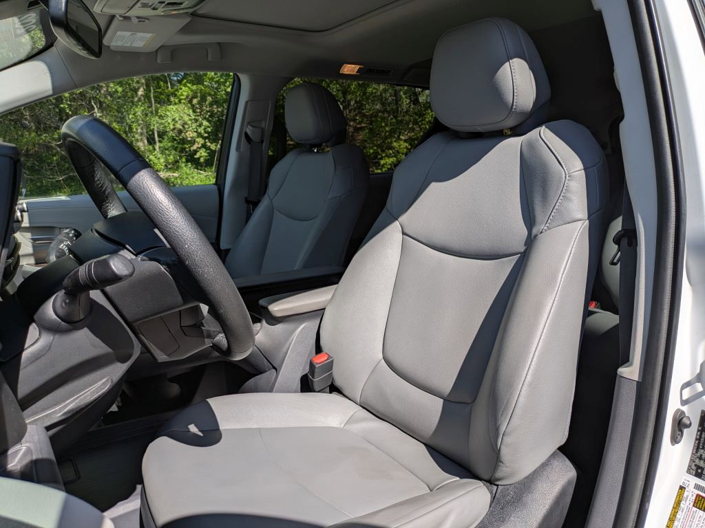 Used 2023 Toyota Sienna XLE AWD/4WD image 12