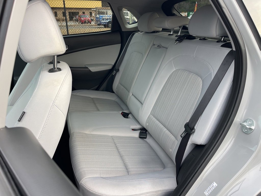 Certified 2023 Hyundai Kona SEL w/ Convenience Package image 21