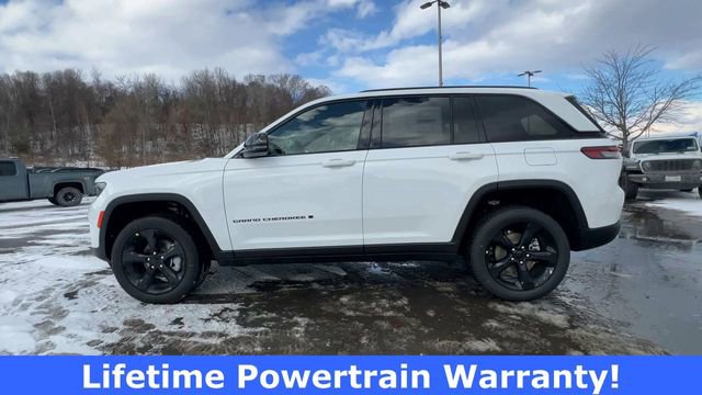 New 2025 Jeep Grand Cherokee Limited w/ Black Appearance Package image 5