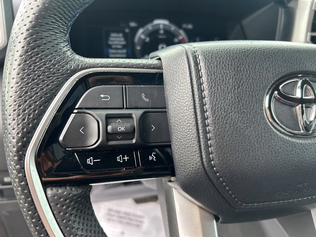 Used 2024 Toyota Sequoia Platinum AWD/4WD image 24