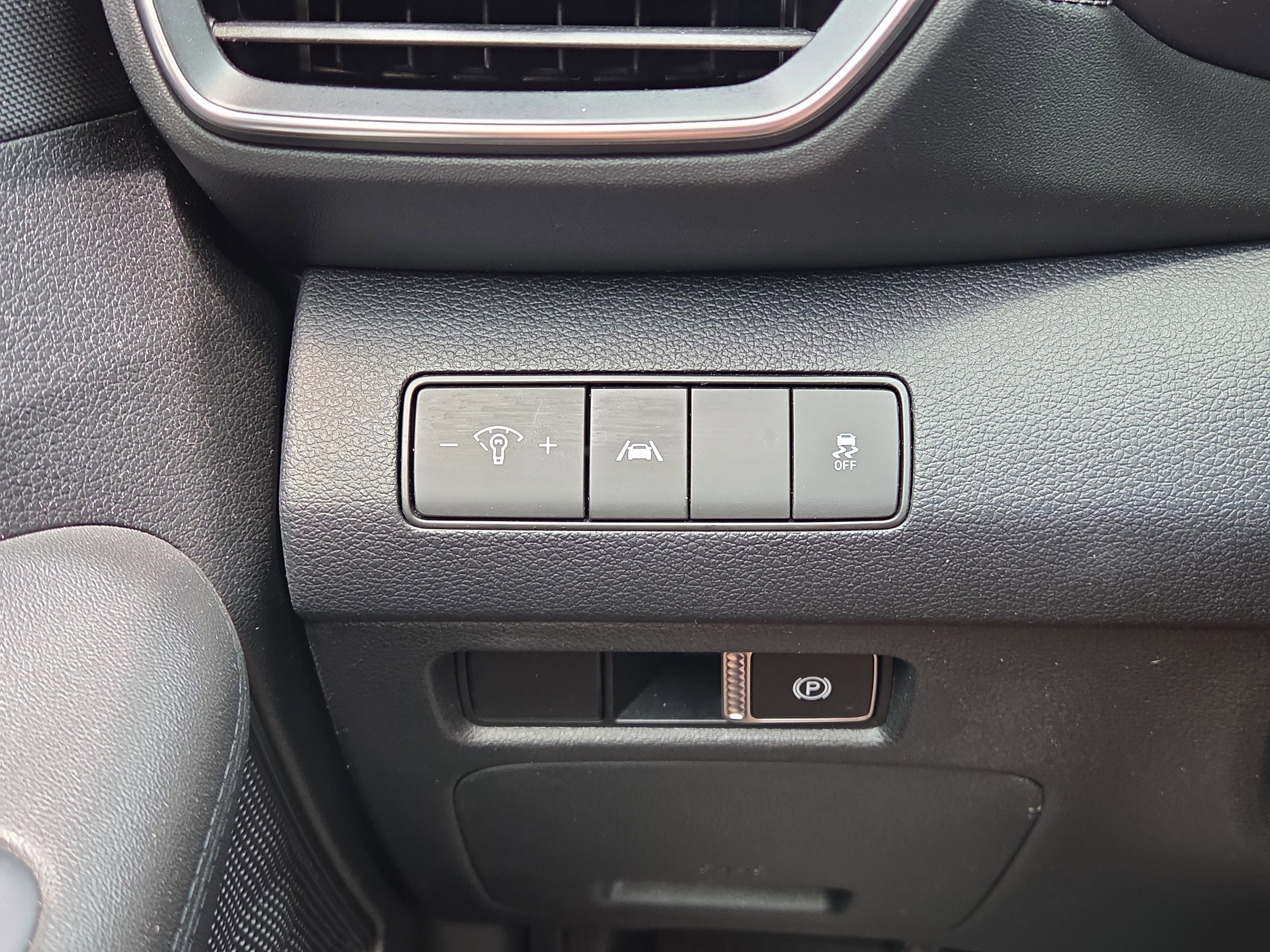 Used 2022 Hyundai Santa Fe SEL FWD image 26