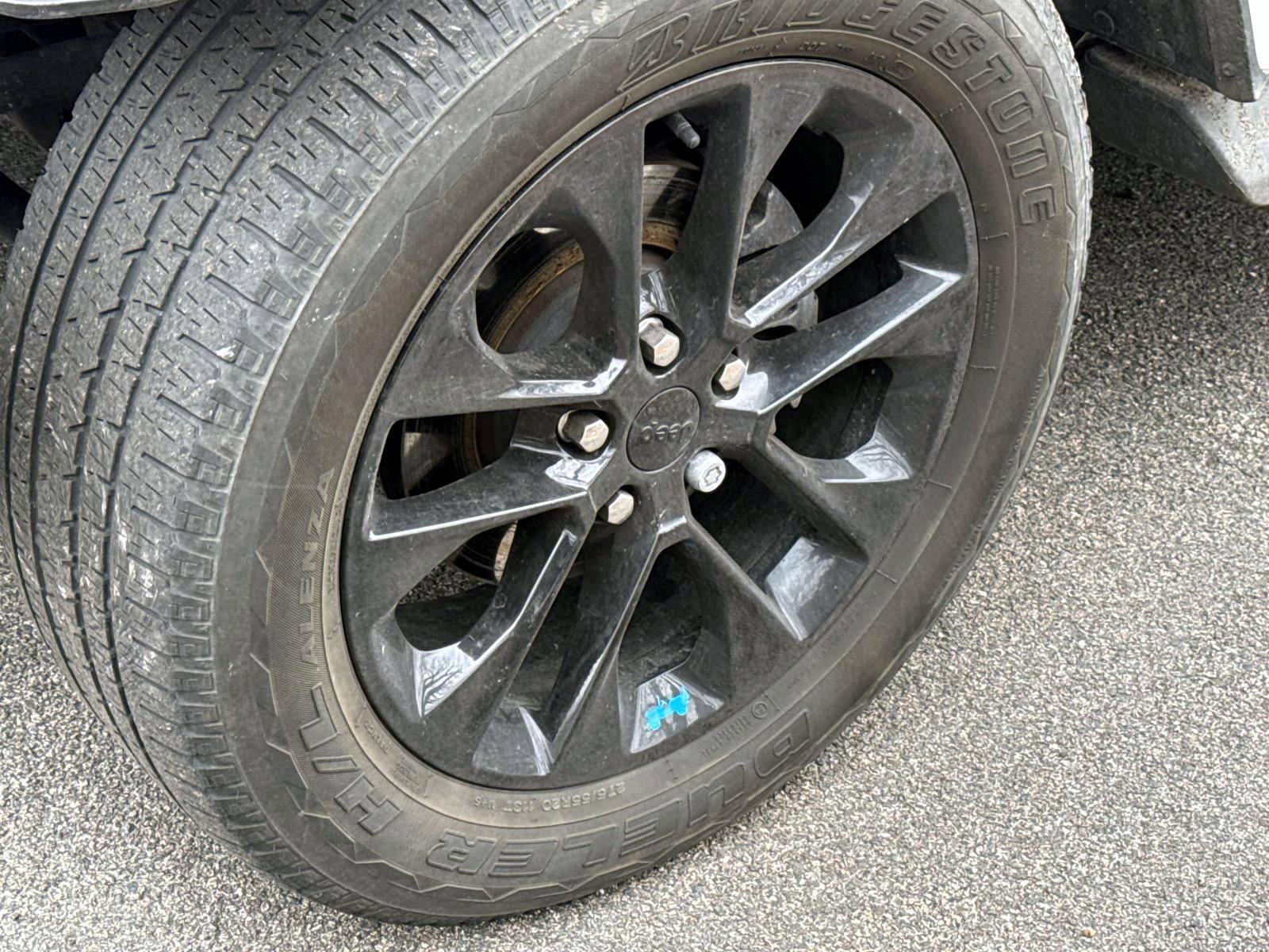 Used 2023 Jeep Wrangler Unlimited Sahara w/ Cold Weather Group image 5