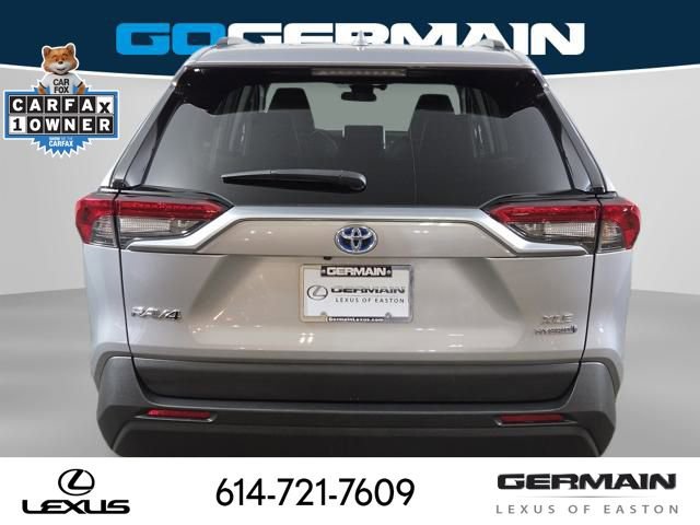 Used 2022 Toyota RAV4 XLE Premium image 10