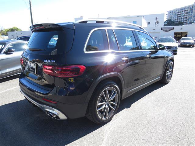 Used 2025 Mercedes-Benz GLB 35 AMG 4MATIC image 4
