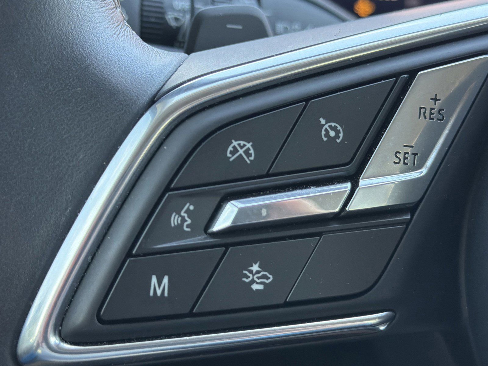 Used 2025 Buick Envision Sport Touring AWD/4WD image 29
