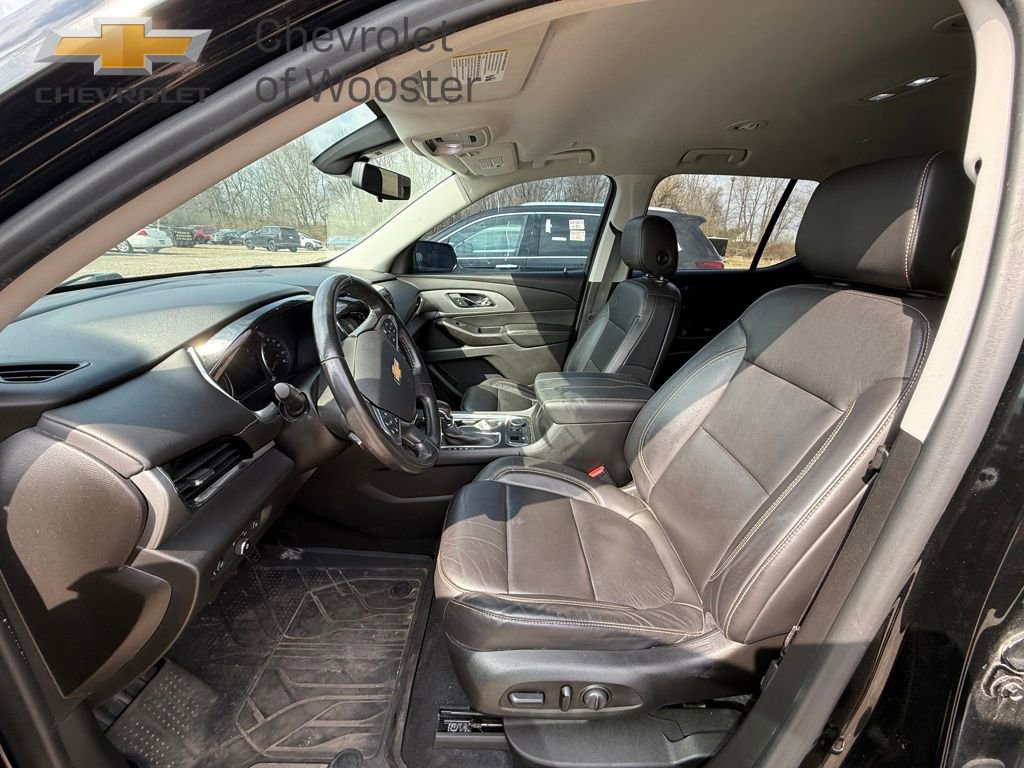 Used 2021 Chevrolet Traverse LT w/ LT Premium Package image 11