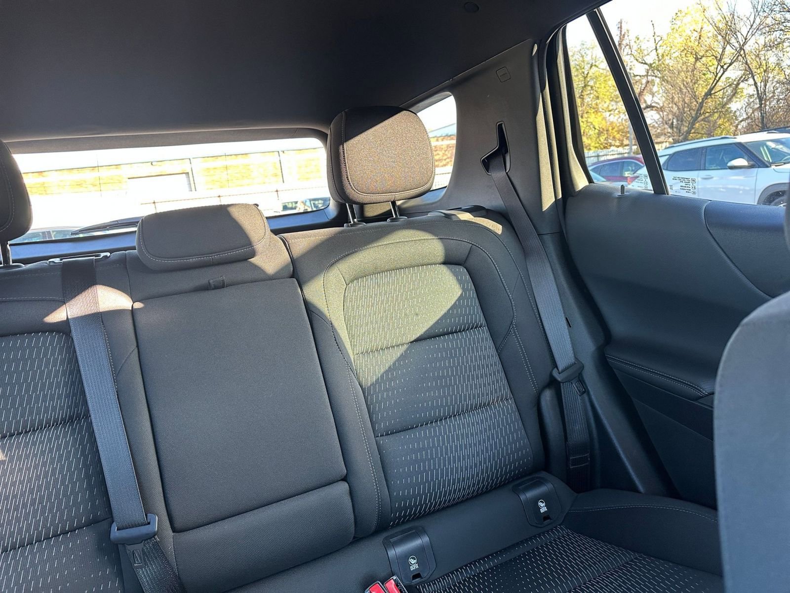 Used 2025 Chevrolet Equinox LT image 36