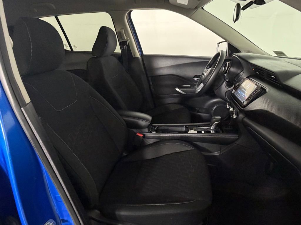 Used 2024 Nissan Kicks SV image 30