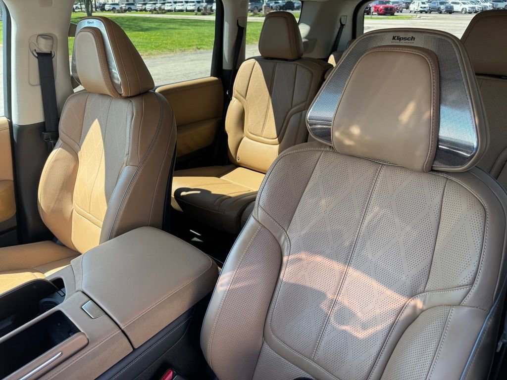 Used 2025 INFINITI QX80 Sensory AWD/4WD image 16