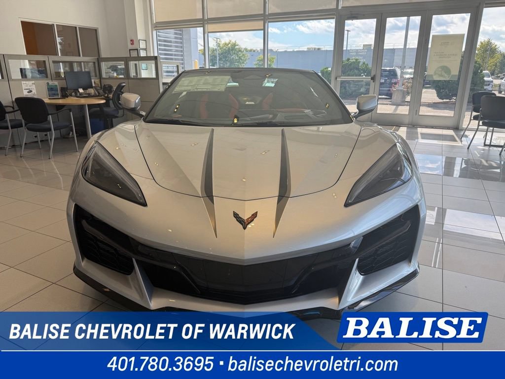 New 2027 Chevrolet Corvette Grand Sport w/ Z52 Sport Performance Package RWD image 1