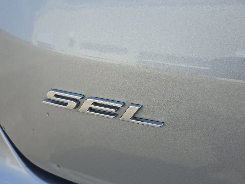 Used 2022 Ford Edge SEL image 7