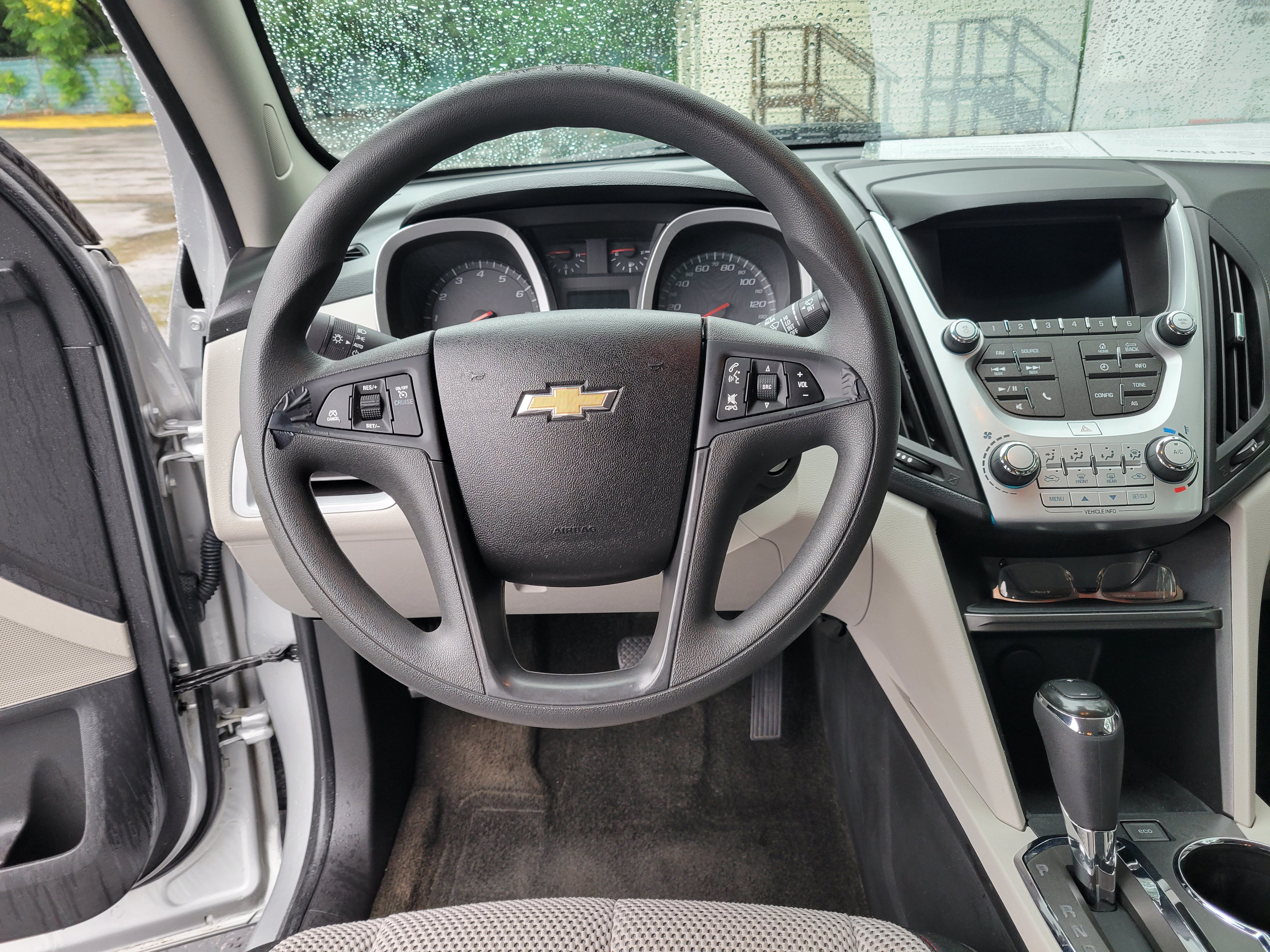 Certified 2017 Chevrolet Equinox LS FWD image 12