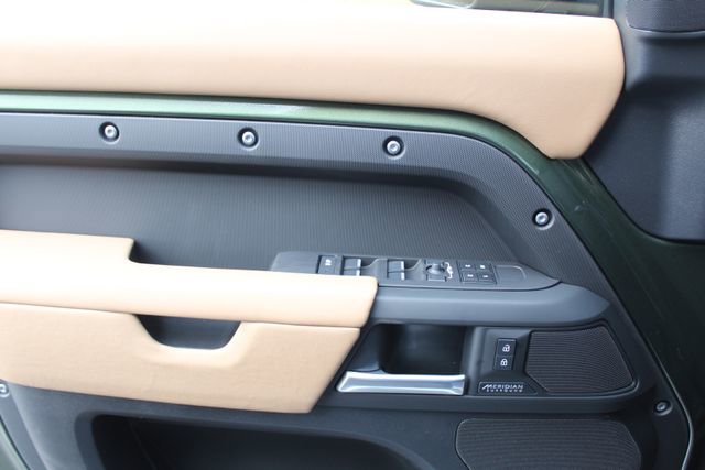 New 2026 Land Rover Defender 130 X-Dynamic SE image 16