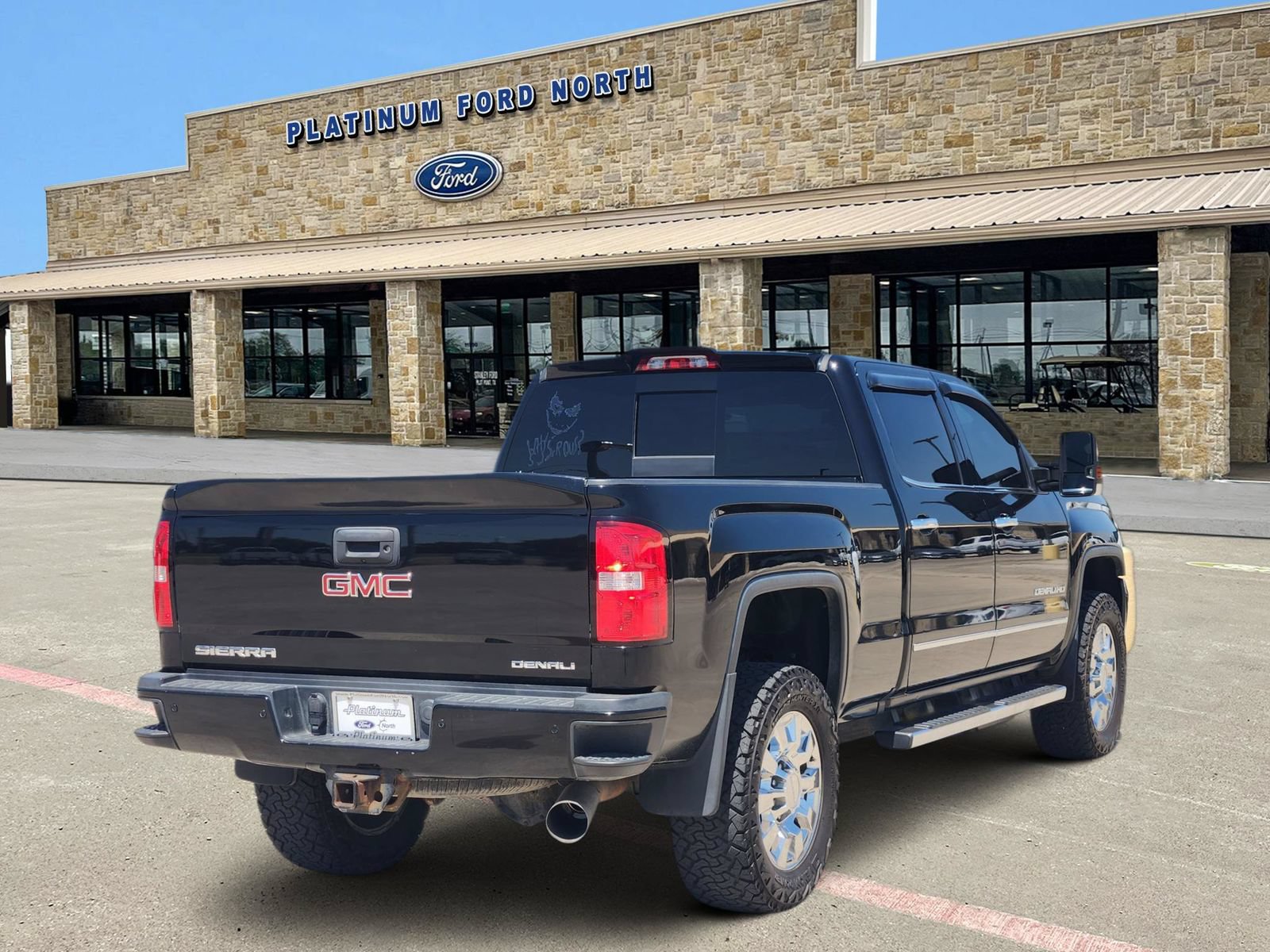 Used 2018 GMC Sierra 2500 Denali w/ Duramax Plus Package AWD/4WD image 5