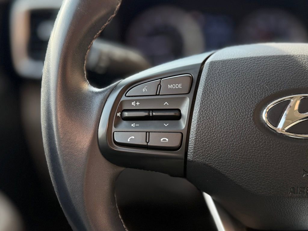 Used 2023 Hyundai Venue SE image 8