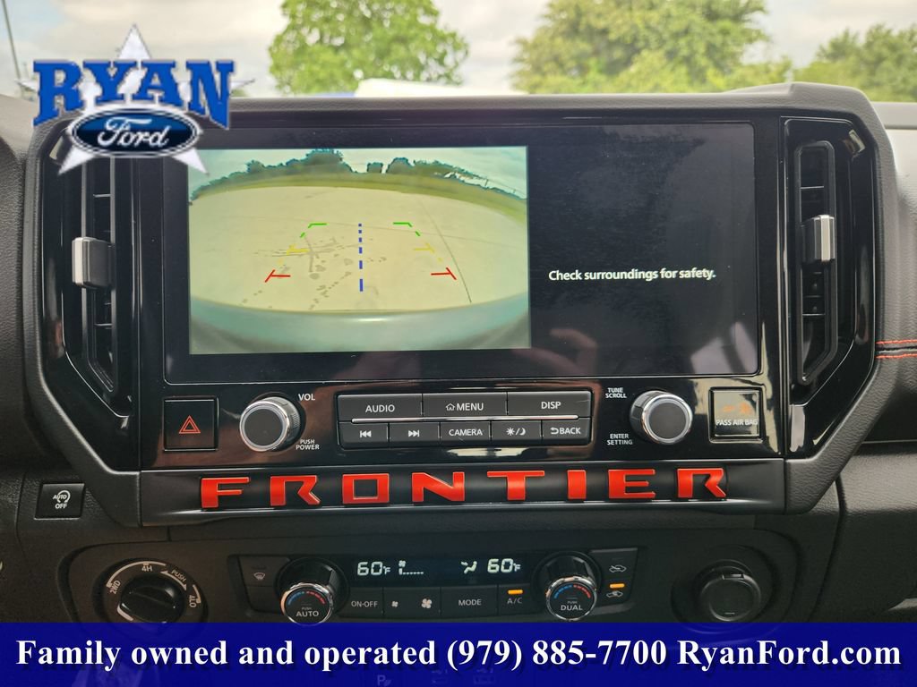 Used 2025 Nissan Frontier PRO-4X AWD/4WD image 13