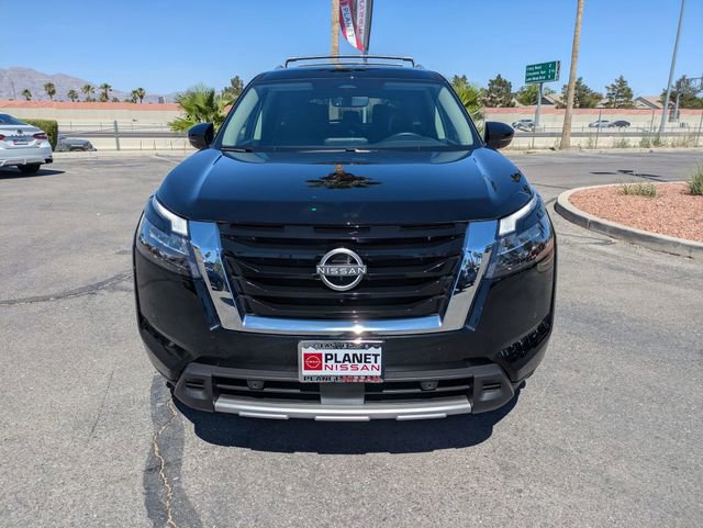 Certified 2025 Nissan Pathfinder SL AWD/4WD image 4