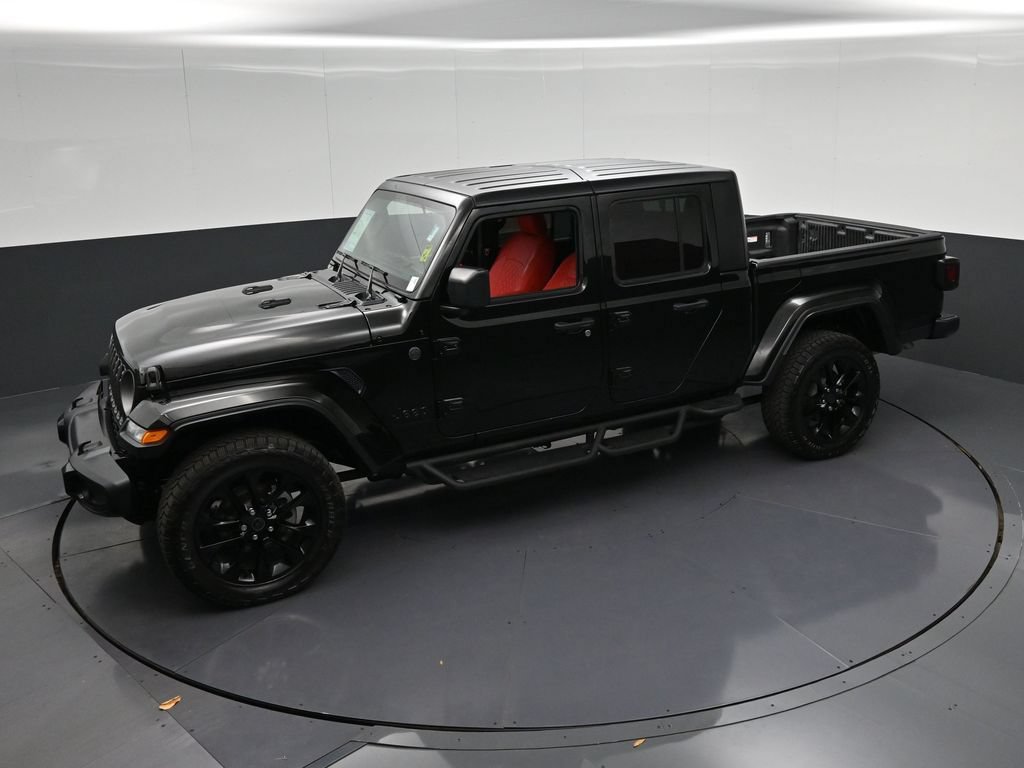 Used 2025 Jeep Gladiator Sport AWD/4WD image 22