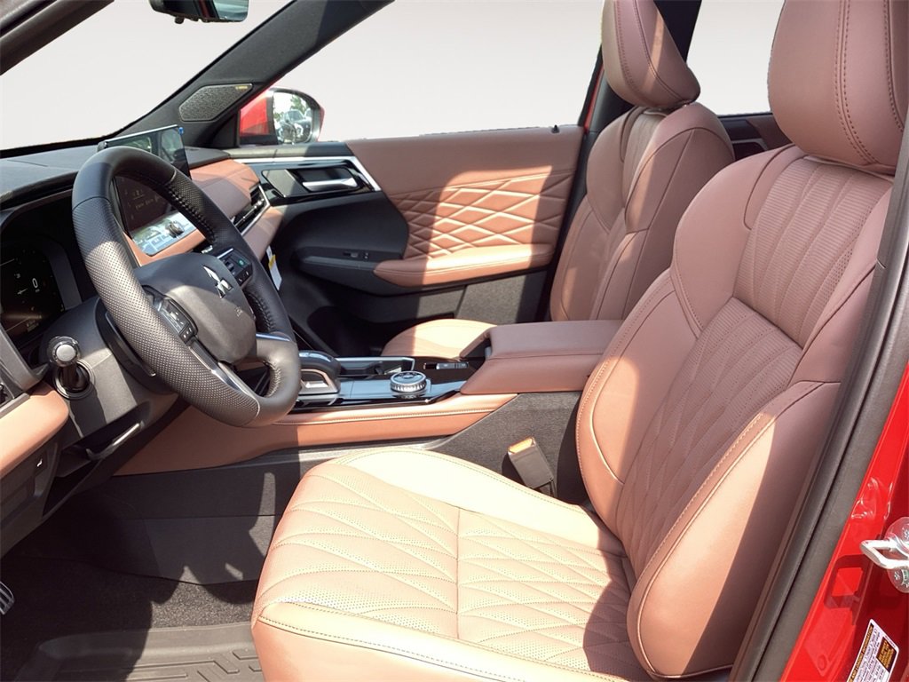 New 2025 Mitsubishi Outlander SEL image 9