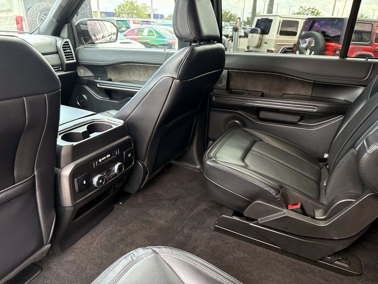 Used 2021 Ford Expedition Max Limited RWD image 16
