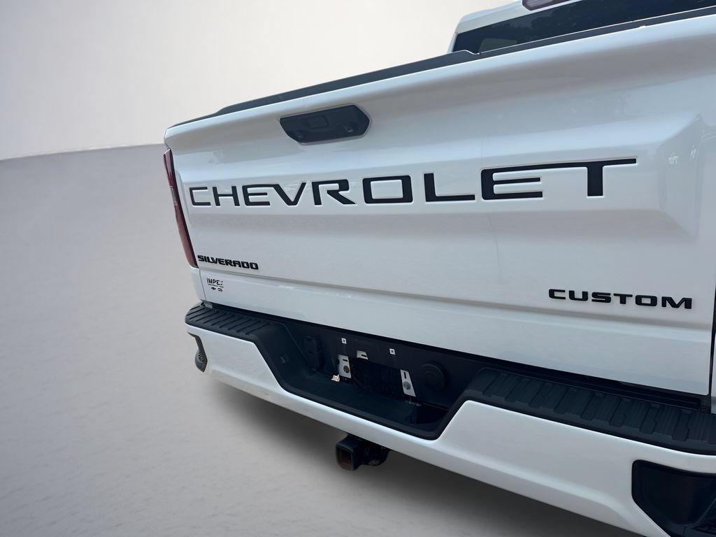 Used 2024 Chevrolet Silverado 1500 Custom AWD/4WD image 31