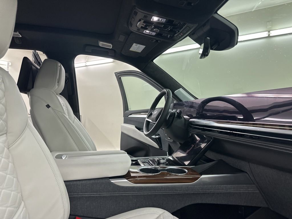 New 2026 Cadillac Escalade Platinum Sport w/ LPO, ONYX Package image 18